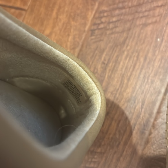 My Pillow Mr Slippers Women Size 9 - Picture 3 of 3